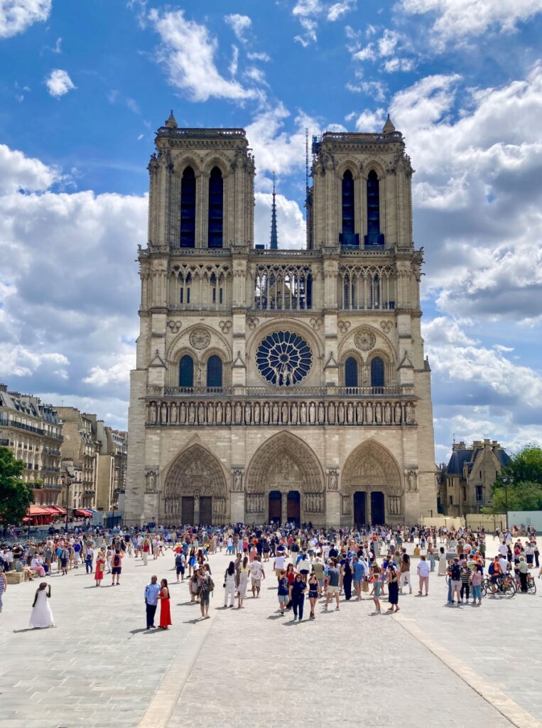 16_Notre Dame Cathedral_David Chesworth