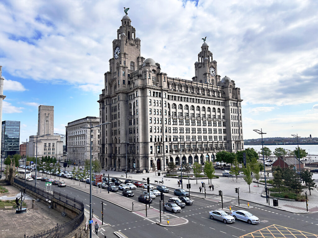 19_Liver Building_James Turton