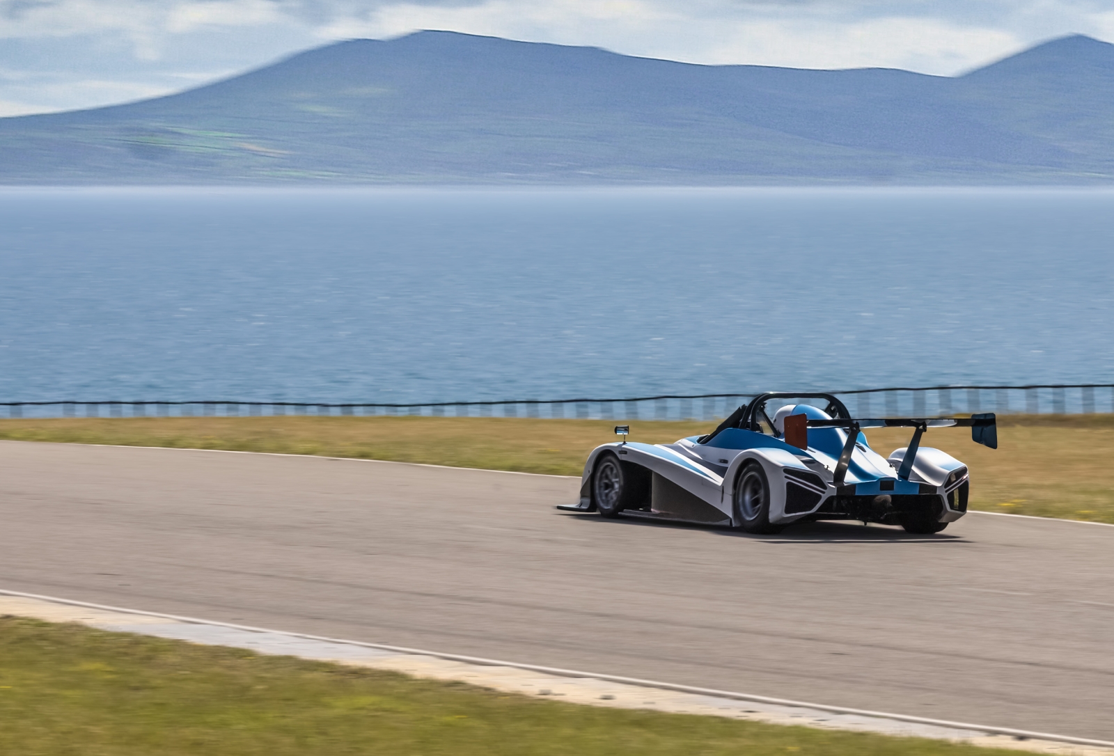 Anglesey-Circuit-Trac-Mon_David-Holmes