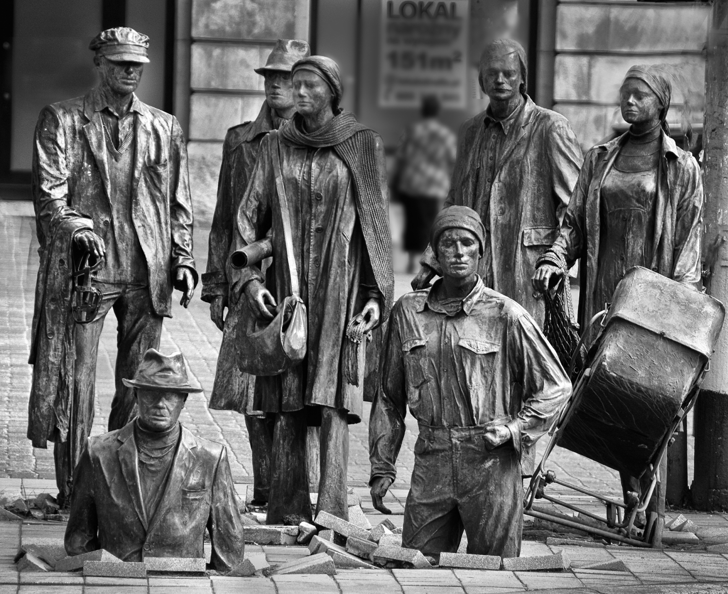 The-Anonymous-Pedestrians