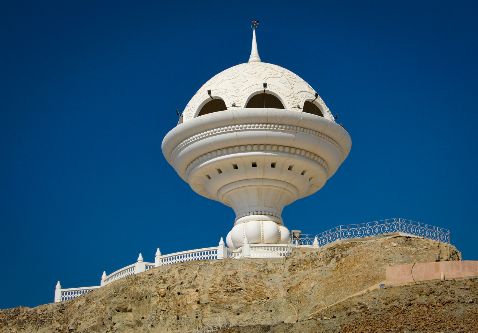 Riyam-Monument-OMAN_Bill-Robinson