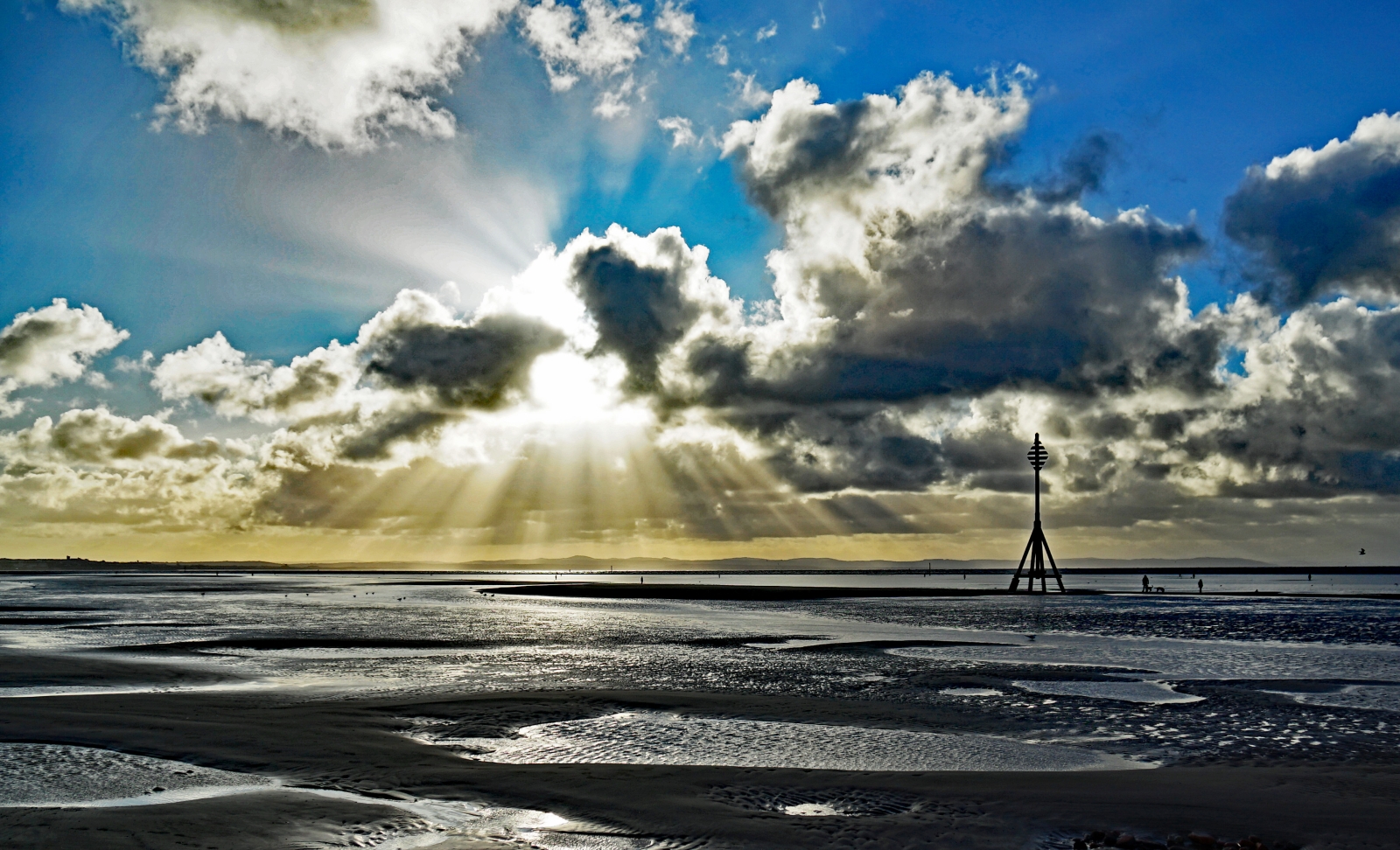 16_Suns Rays Breaking through_Jean Malthouse