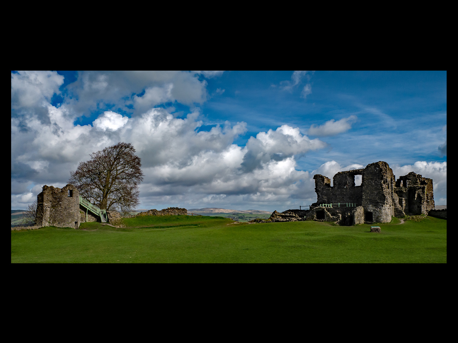 17_Kendal Castle_Tony Lawler