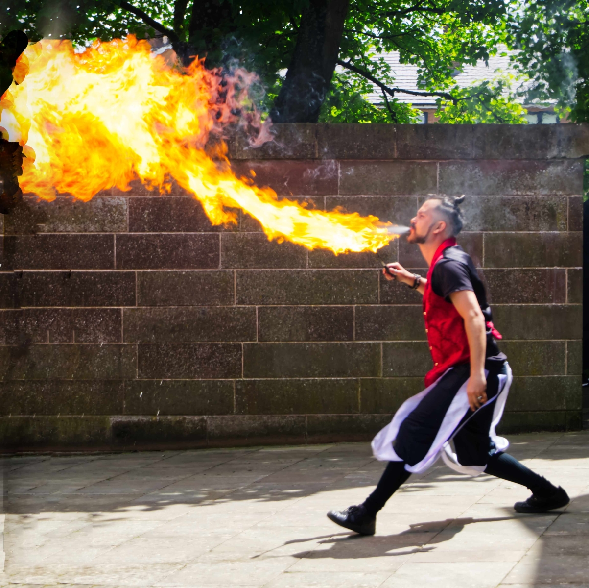 Fire-eater_Thomas-Stott